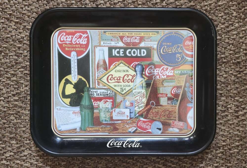 VINTAGE --1985 Coca-Cola OLD ADVERTISEMENT Black Tray #83110 13" X 11"